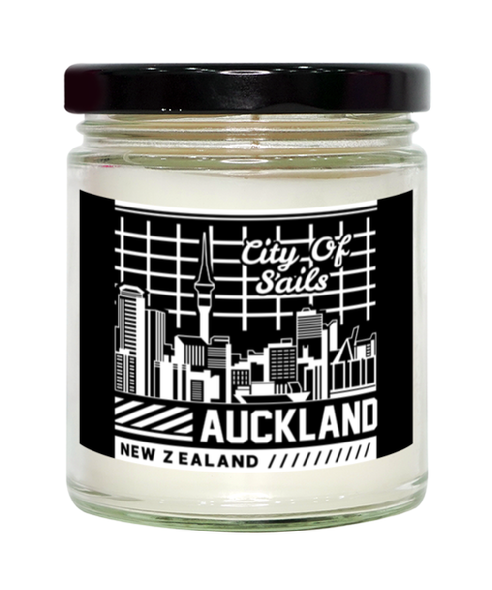 Auckland, Vanilla Candle. Model 60084